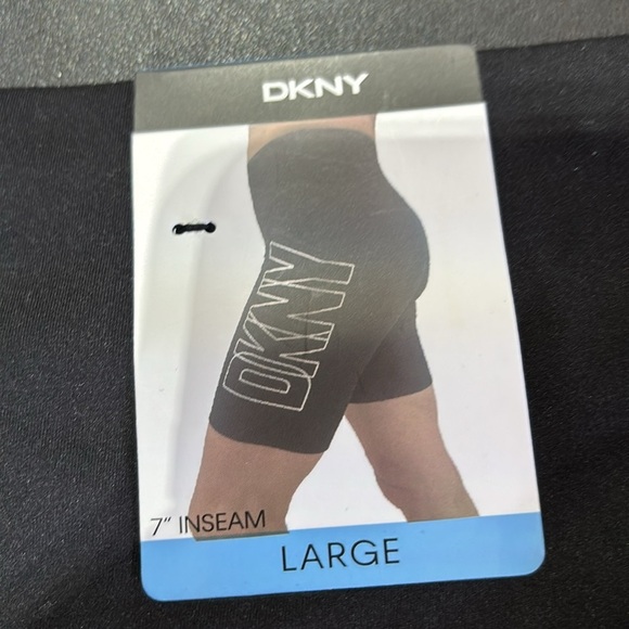 DKNY Bike Shorts, 7” inseam,hip pockets,hidden waist pocket,silver sparkle logo - Picture 5 of 8
